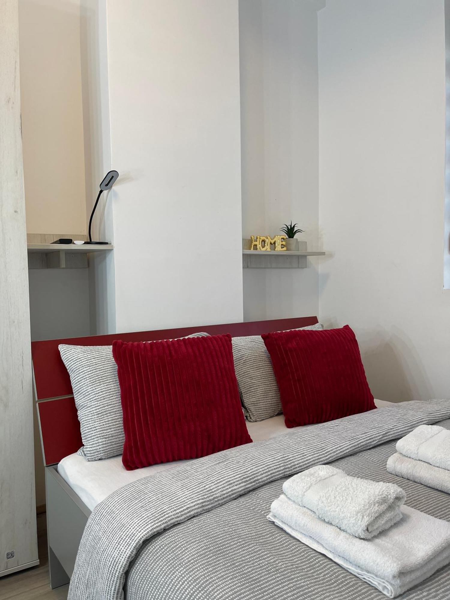 R Lux Apartman Jagodina Akva Park 外观 照片